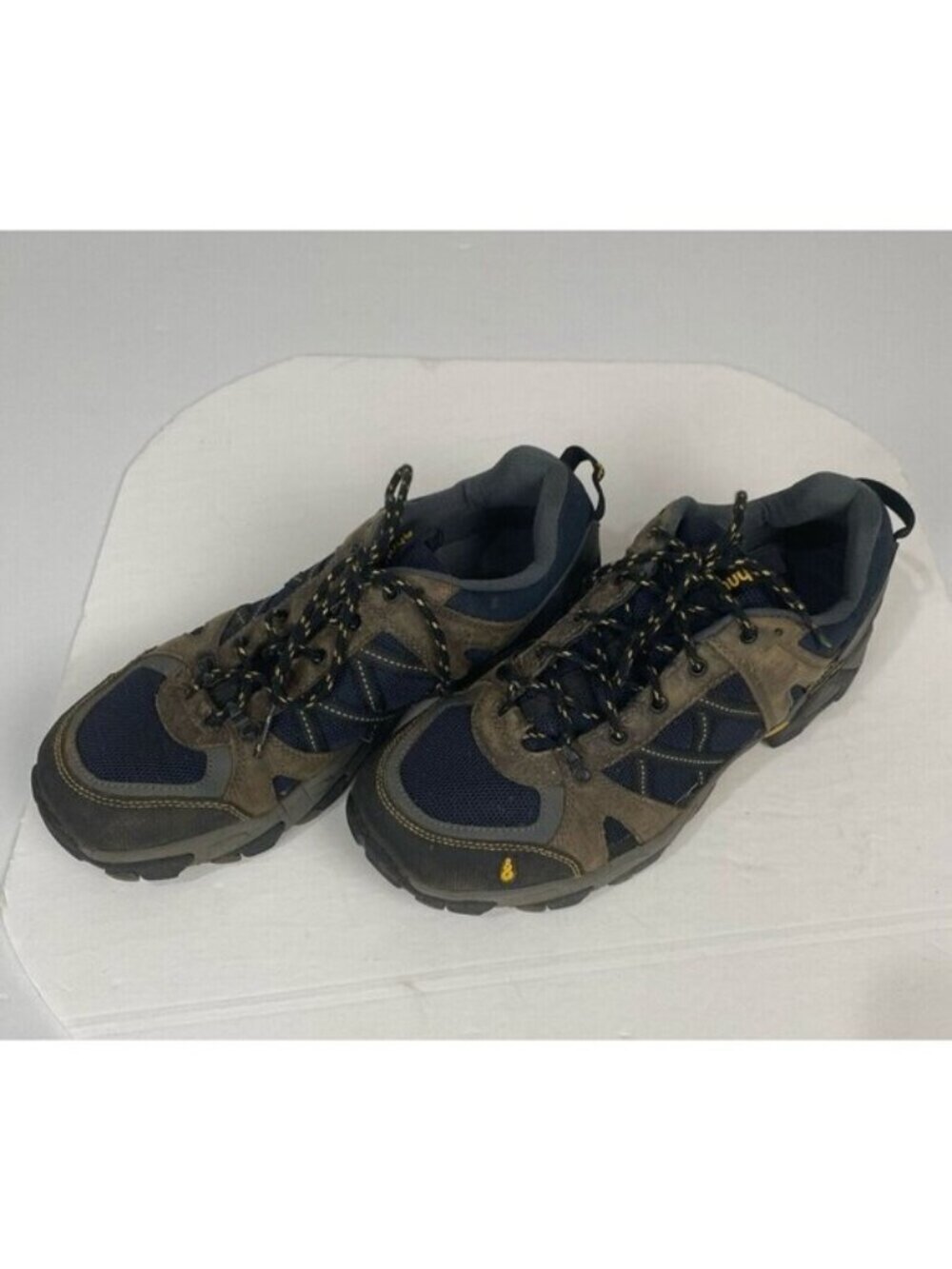 Ahnu Mens Size 10 US/EU 43 Moraga Mesh Smokey Brown